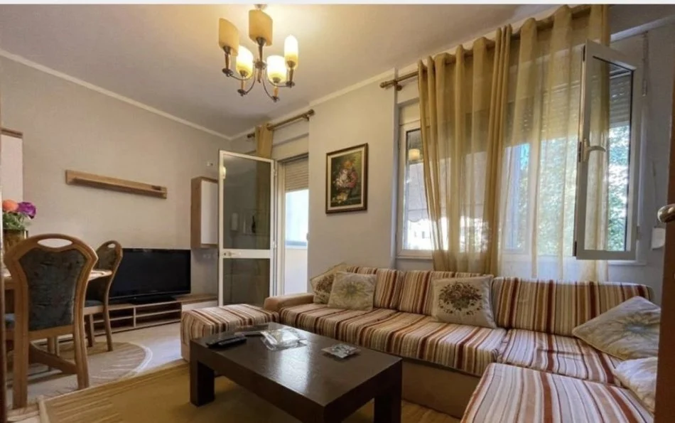 Tirane, jepet me qera apartament 2+1 Kati 2, 80 m² 550 € (myslym shyri)