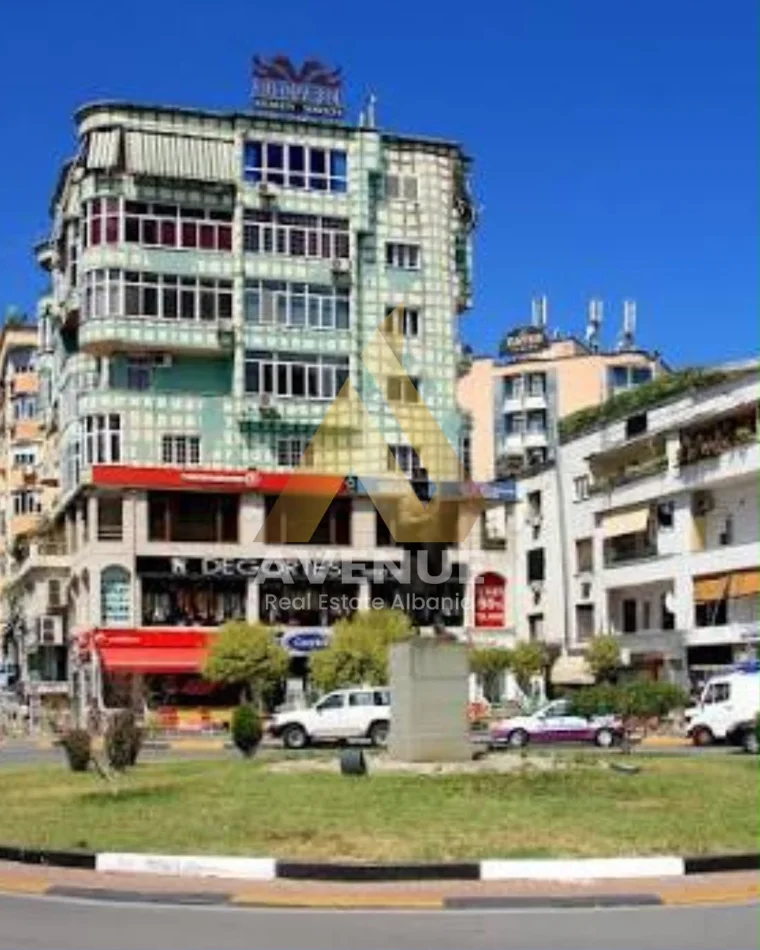 Tirane, jepet me qera apartament 2+1 Kati 3, 75 m² 680 € (Sheshi willson)