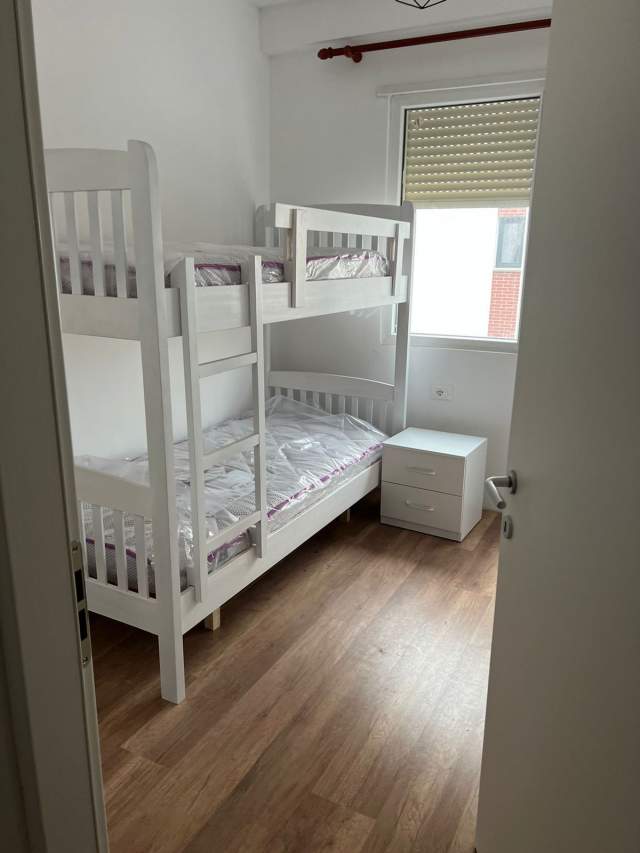 Tirane, jepet me qera apartament 2+1+BLK Kati 2, 100 m² 400 Euro (Rruga Sokrat Miho)