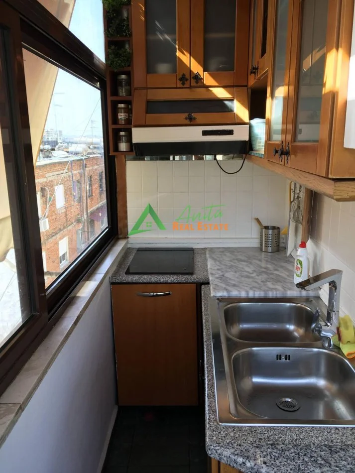 Tirane, jepet me qera 2+1 Kati 5, 84 m² (Rruga e Durresit)