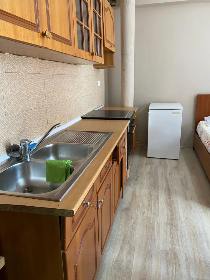 jepet me qera gazonjere  , 200 € fabrika miellit