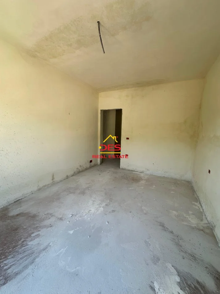 Vlore, shitet apartament 1+1+Ballkon Kati 9, 77 m² (Rruga Reshat Osmani)