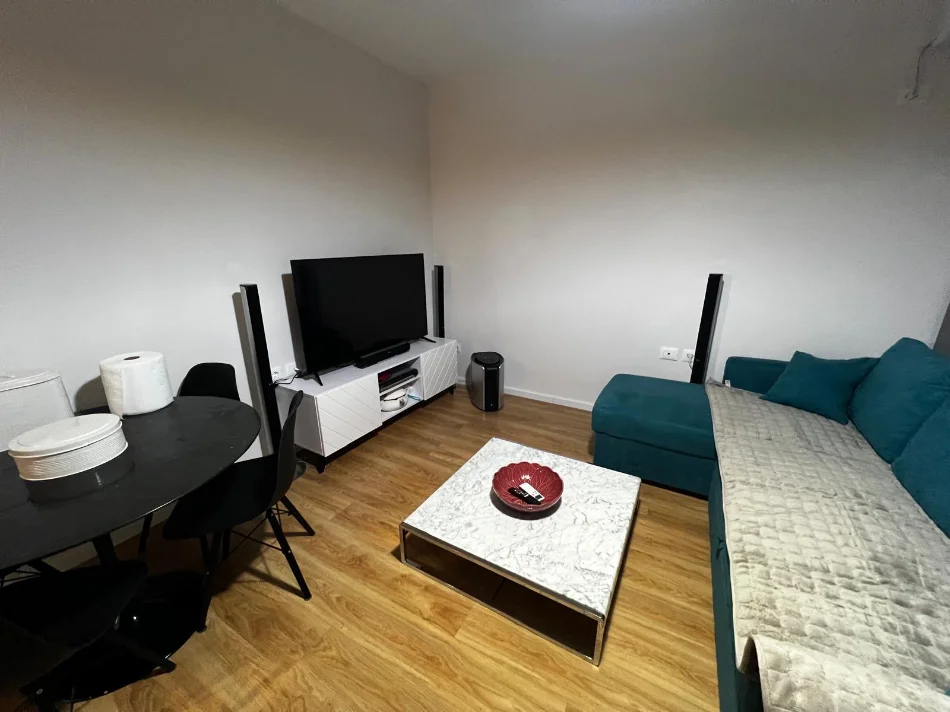 Tirane, jepet me qera apartament 1+1 Kati 2, 70 m² 600 € 