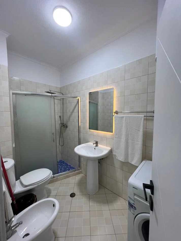 Tirane, shitet apartament 1+1 Kati 7, 66 m² 107.000 € 