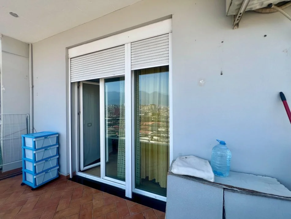 Tirane, jepet me qera apartament 1+1+Ballkon Kati 7, 67 m² 500 € (rruga e eelbasanit)