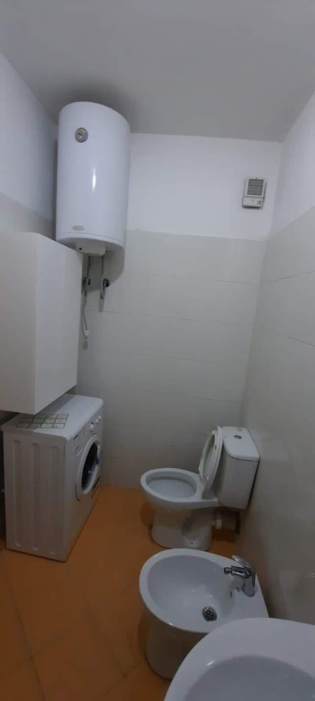 Tirane, jepet me qera apartament 1+1 Kati 4, 55 m² 300 Euro (Yzberisht)