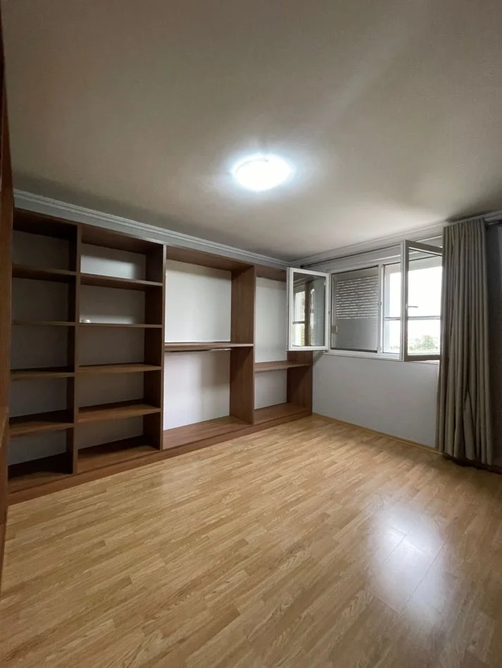 Tirane, jepet me qera shtepi 2 Katshe Kati 2, 300 m² 2.000 € (Rruga e vilave)