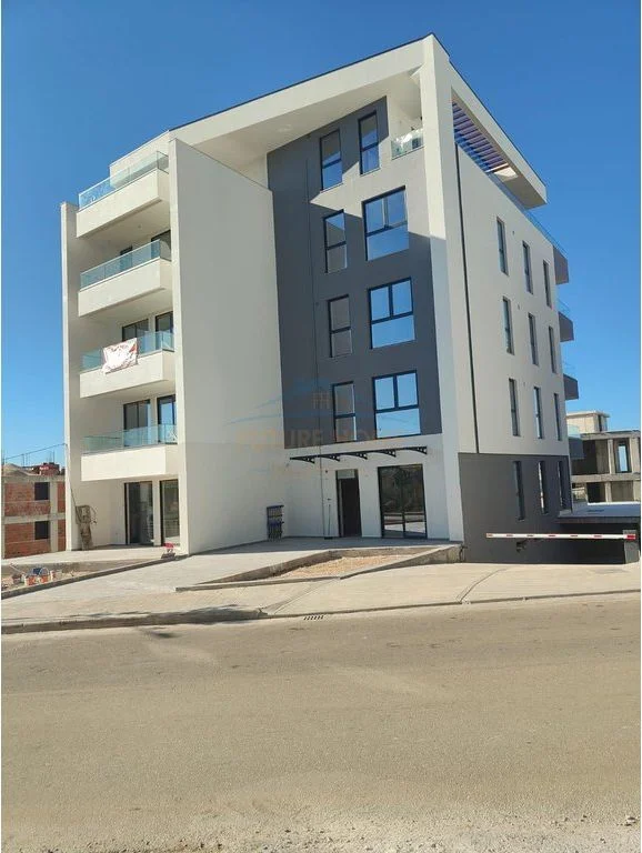 Sarande, shitet apartament 3+1+2+Ballkon Kati 4, 224 m² 660.000 €