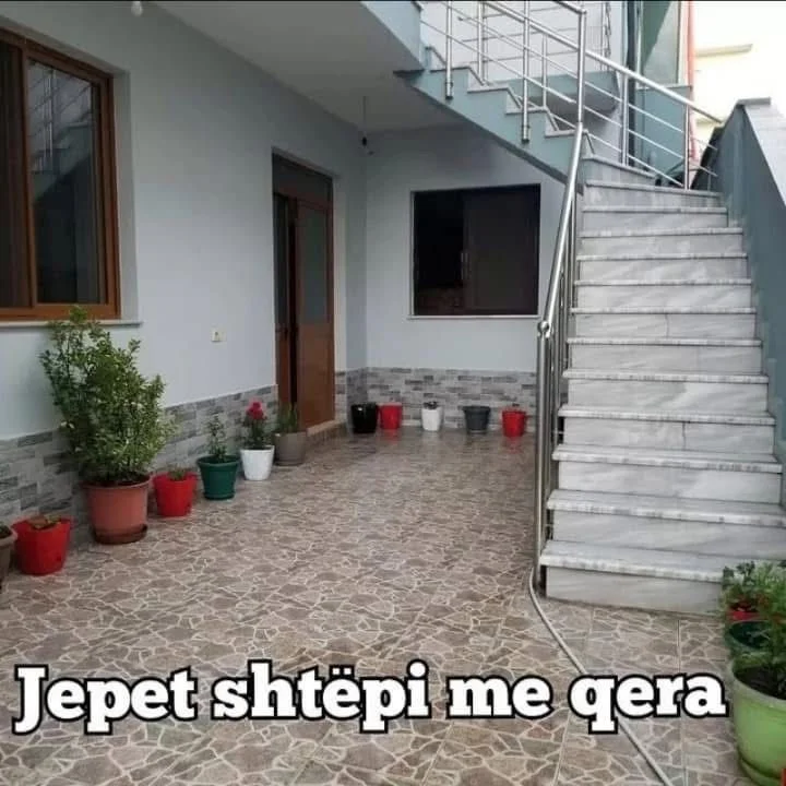 Tirane, jap me qera shtepi 2+1 Kati 0, 84 m² 300 € (Babrru Qender, rruga “Demokracia”)