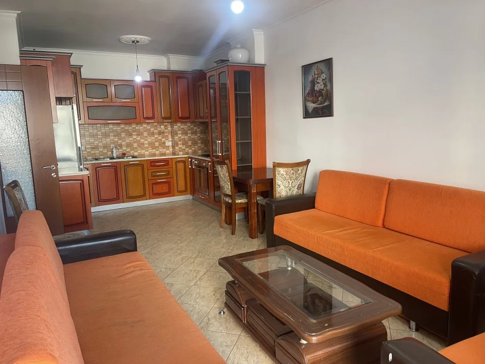 Tirane, shes apartament 1+1 ne Astir prane Rrethit 94900€ (Rruga Aleksandri i Madh)