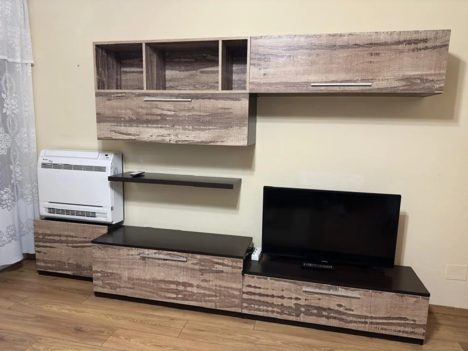 Tirane, jepet me qera apartament 2+1 Kati 5, 100 m² 800 € (Toptani Shoping Center)