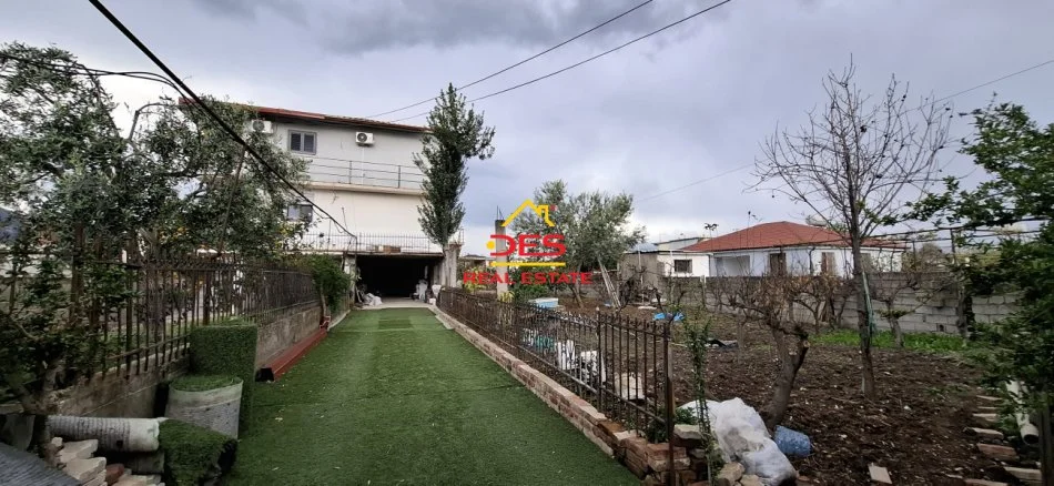 Vlore, jepet me qera shtepi 1+1+Ballkon Kati 2, 85 m² 350 € (Rruga Sali Bedini)
