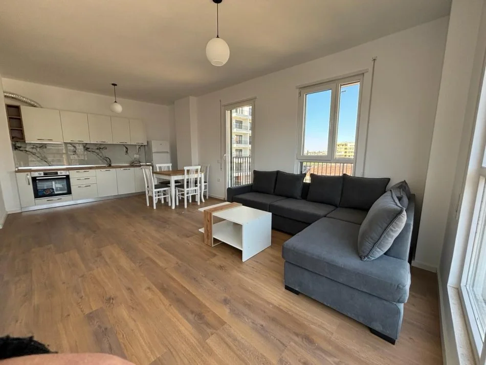 Tirane, jepet me qera apartament 2+1 Kati 5, 98 m² 850 € (Don bosko)