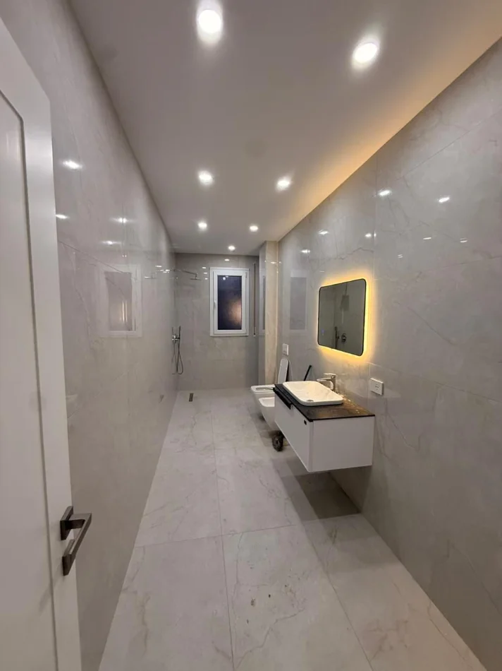 Tirane, shitet apartament 2+1 Kati 2, 112 m² 150.000 € (Colour Splash,Paskuqan)