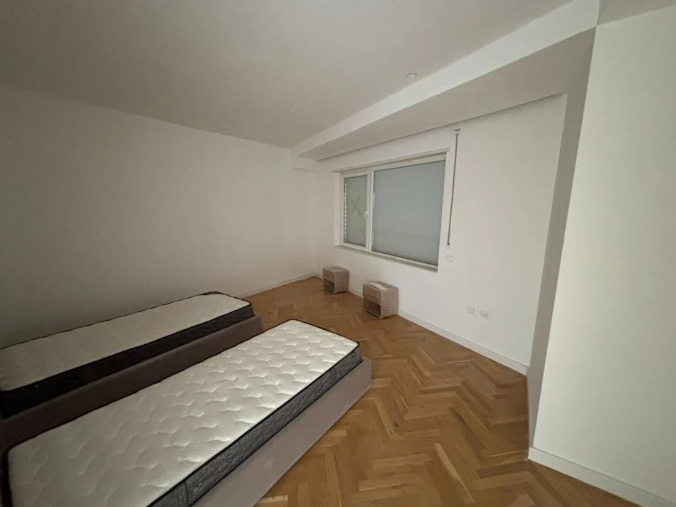 Tirane, jepet me qera Dublex , (Kodra e Diellit 2)