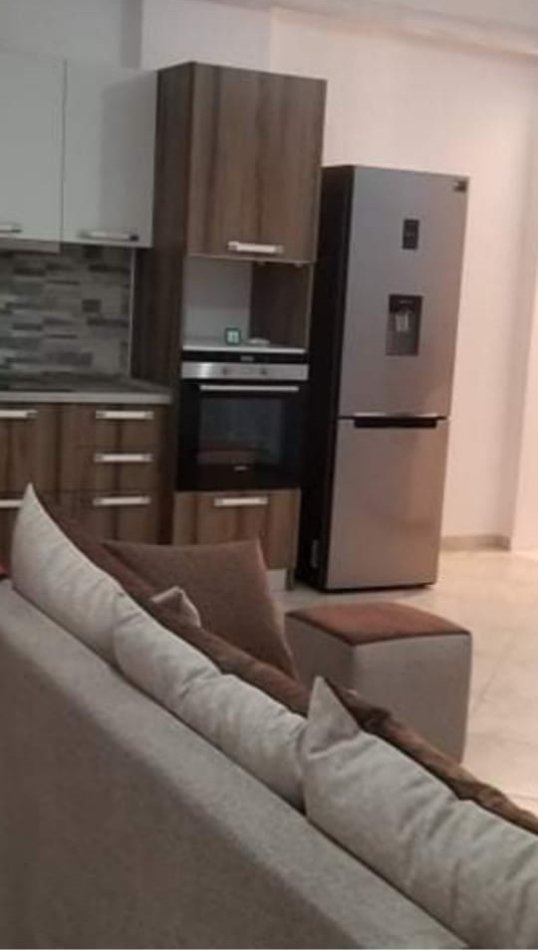 Tirane, jepet me qera apartament 2+1 Kati 4, 102 m² 350 € (FRESKU)