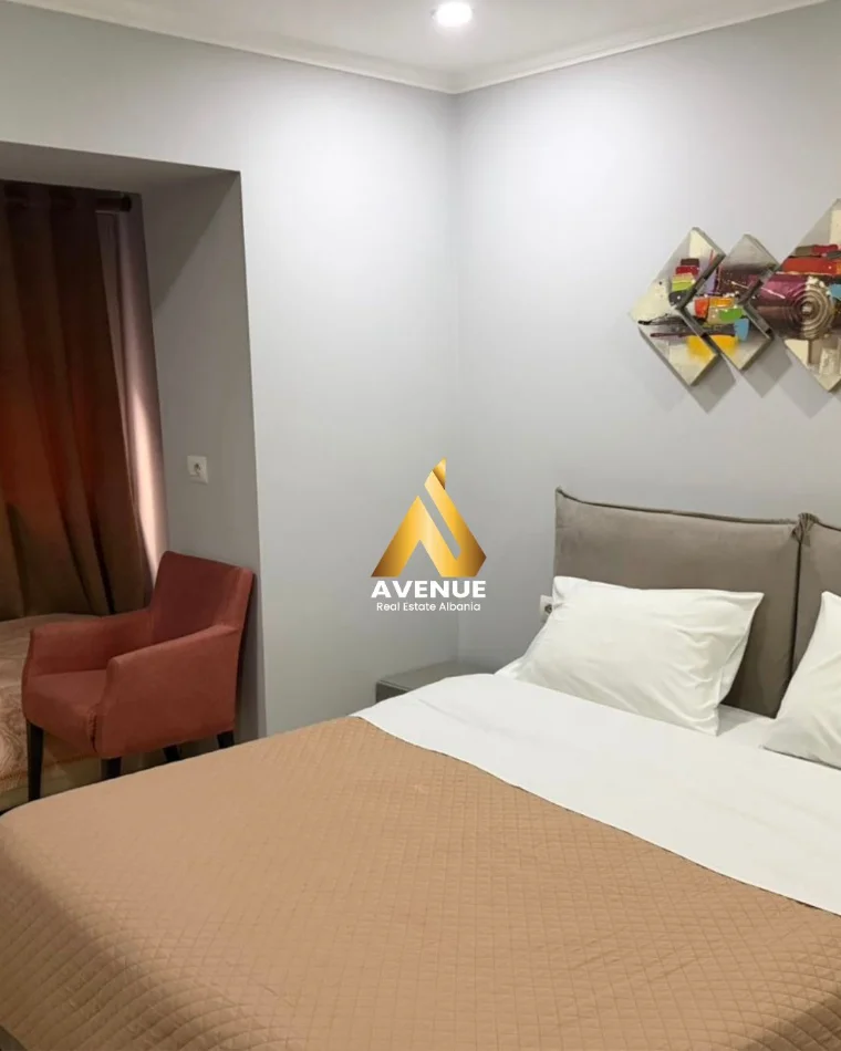Tirane, jepet me qera apartament 1+1 , (BULEVARDI ZOGU I)