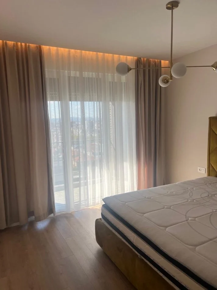 Tirane, jepet me qera 2+1+Ballkon Kati 7, 108 m² 600 € (Rruga Nikolla Zoraqi)