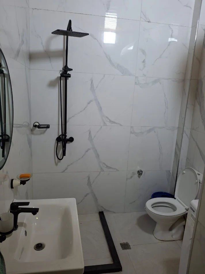 Tirane, jap me qera apartament 1+1 Kati 6, 60 m² 550 € (Shallvaret)