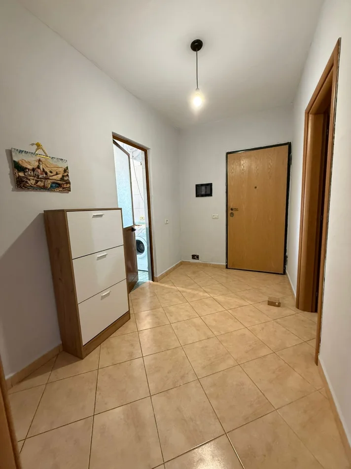 Tirane, jepet me qera apartament 2+1 Kati 6, 70 m² 500 € (Stadiumi Dinamo)