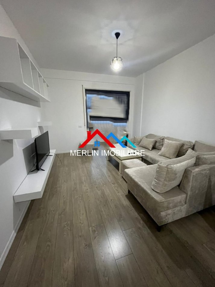 Tirane, jepet me qera apartament 1+1+Ballkon , 61 m² 550 € (RRUGA SADIK PETRELA,VARRI I BAMIT)