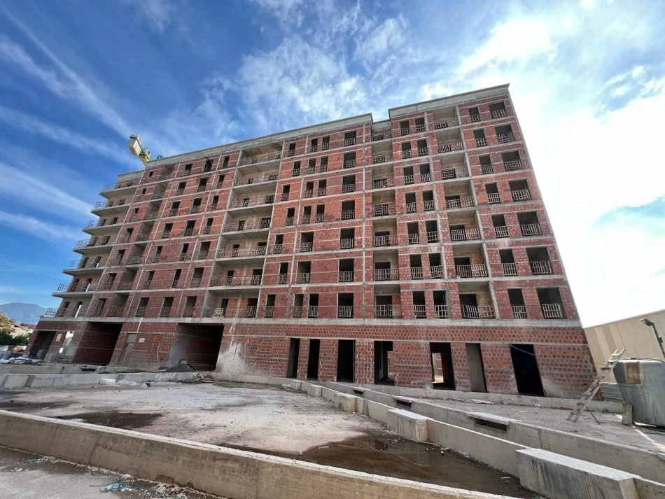 Tirane, shitet apartament 2+1+Ballkon Kati 2, 94 m² 117.500 € (SHESHI SHQIPONJA)