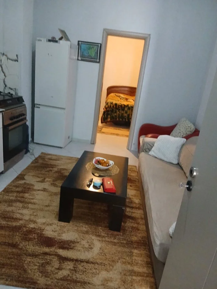 Tirane, jepet me qera apartament 1+1 Kati 1, 50 m² 420 € (Selvia , prane supermarket xhangolli)