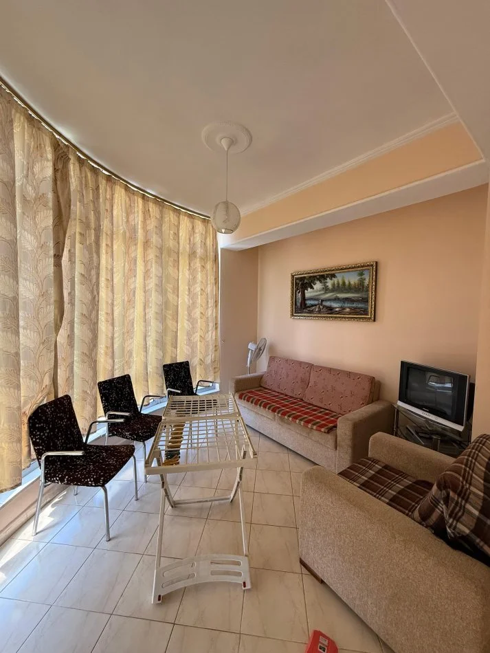 Tirane, jepet me qera apartament 3+1 Kati 4, 110 m² 600 € (RRUGA E KAVAJES)