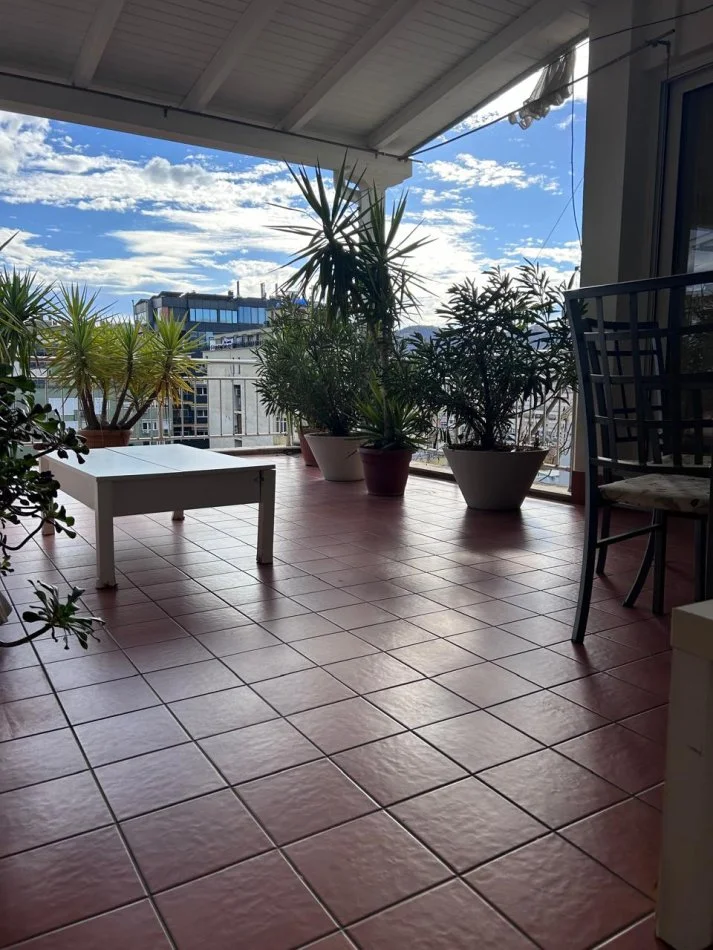 Tirane, shitet apartament+verande | Penthouse 2+1+Aneks+Ballkon Kati 10, 197 m² 600.000 € (Bllok)