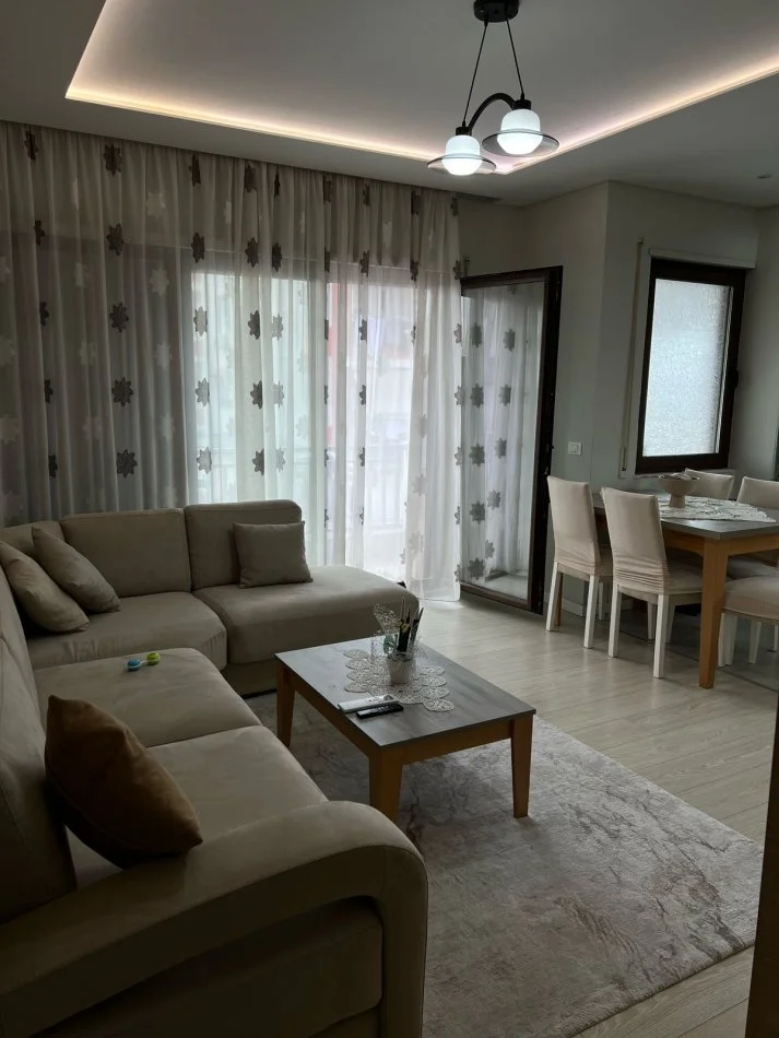 jepet me qera 1+1+Verande Kati 7, 500 €