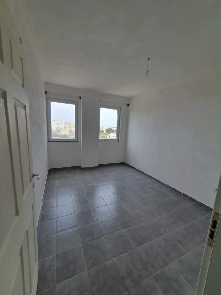 Durres, shitet apartament 1+1+Ballkon Kati 4, 51 m² 61.200 € (Qeret Durres)