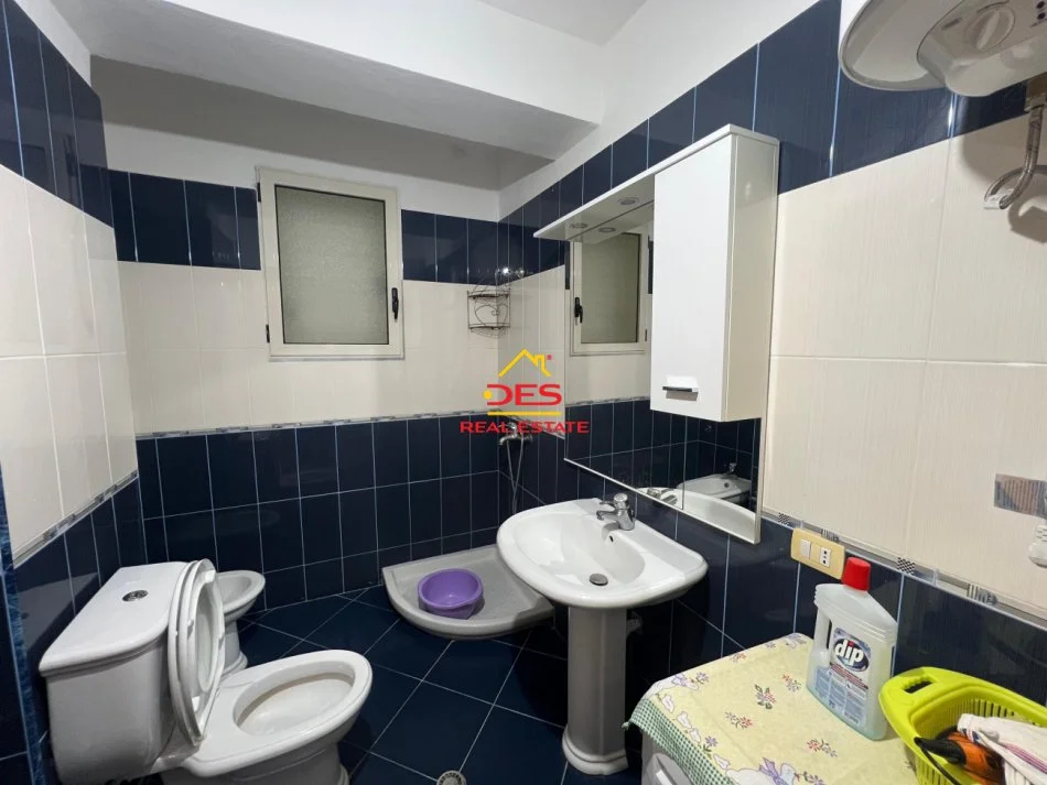 Vlore, shitet apartament 1+1+Ballkon Kati 2, 85 m² 155.000 € (Rruga Murat Tërbaçi)