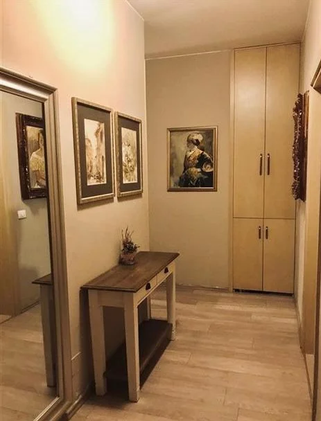 Shqiperi, shitet apartament 3+1, Kati 3, 