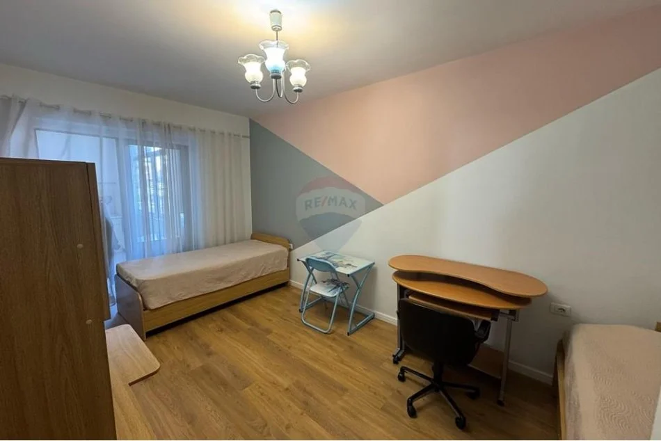 Tirane, shitet apartament 2+1 Kati 4, 93 m² 182.000 € (Vasil Shanto)