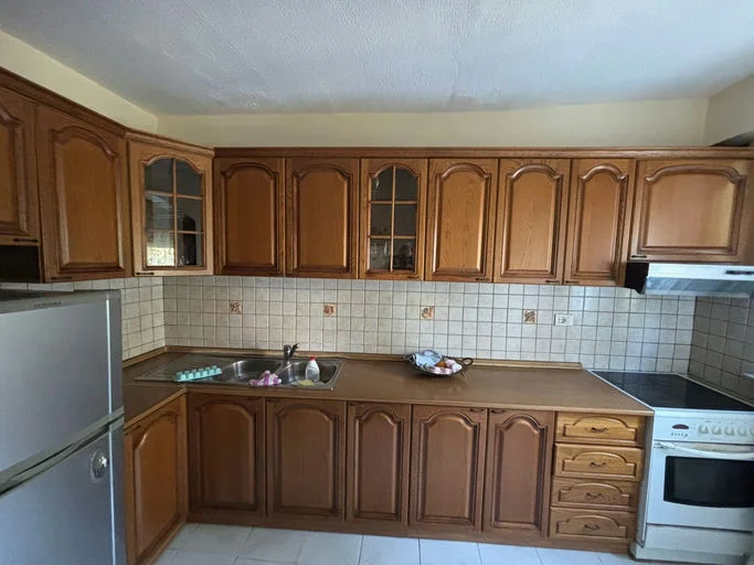 Tirane, jepet me qera apartament 1+1 Kati 3, 60 m² 410 € (Rruga''Kavajes")