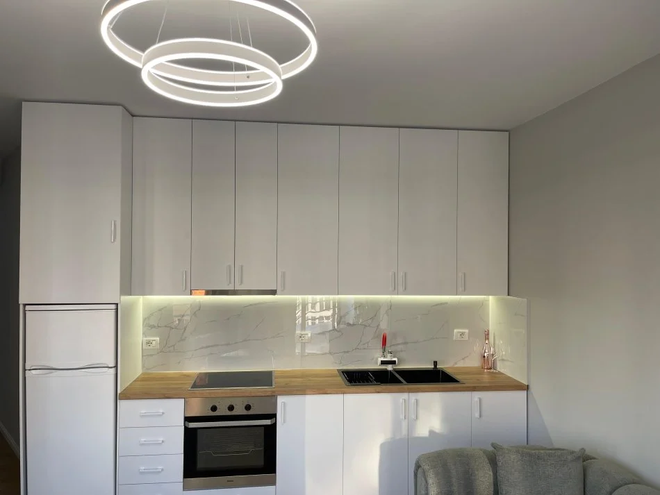 Tirane, shitet apartament 2+1 Kati 4, 89 m² 128.000 € (Bulevardi Migjeni ne Yzberisht)