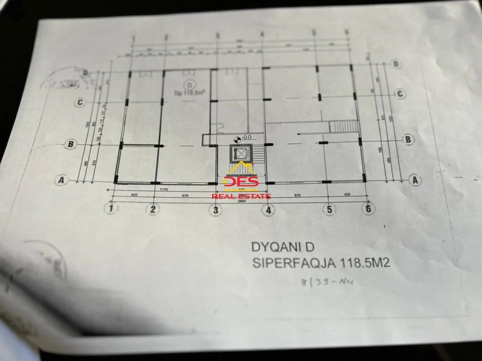 Vlore, shitet ambjent biznesi Kati 0, 118 m² (Rruga Lef Sallata)