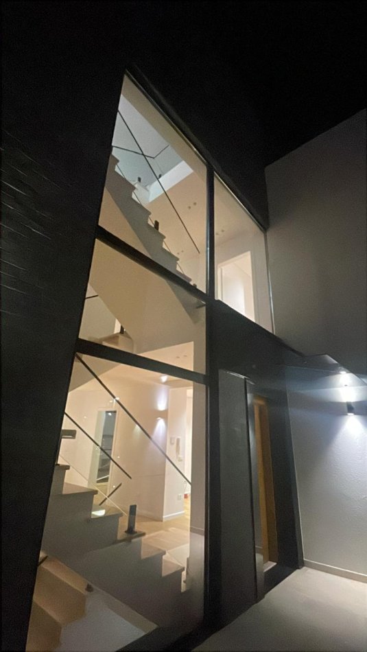 Tirane, jepet me qera Vile 2 Katshe , 280 m² 3.000 € (TEG)