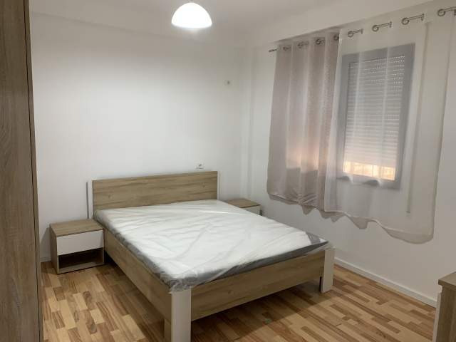 Tirane, jepet me qera apartament 1+1+BLK Kati 1, 65 m² 350 Euro (Bitraj Rezidence)