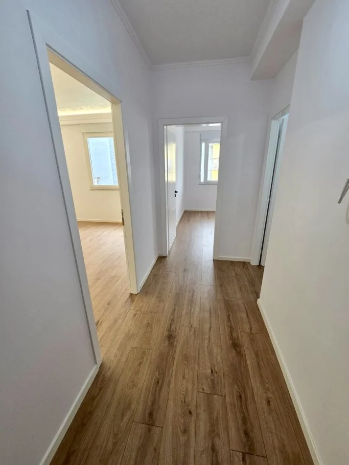 Tirane, shitet apartament 2+1+Aneks+Ballkon Kati 7, 96 m² 210.000 € (Kavajes afer Globe)