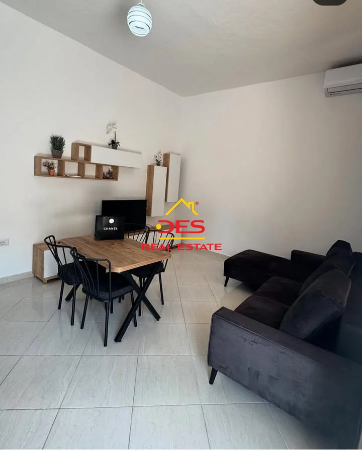 Vlore, jepet me qera shtepi 1+1+Ballkon Kati 1, 75 m² 380 € ( Vendndodhja: Rruga Shyqyri Ali Merka, Vlorë)