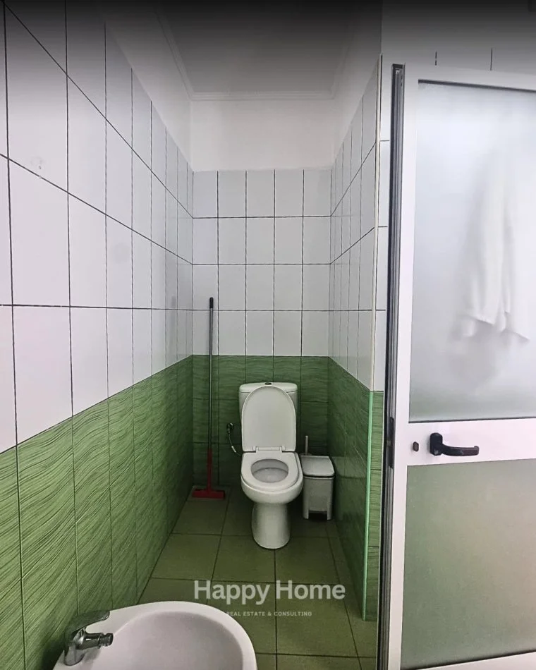 Durres Plazh, jepet me qera apartament 1+1+Ballkon Kati 7, 79 m² 500 € (Shkembi Kavajes)