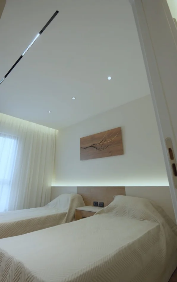 Tirane, shes apartament 2+1 Kati 7, 101 m² 261.000 € (Pallati me shigjeta)