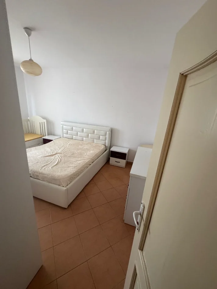 Tirane, jepet me qera apartament 2+1 Kati 4, 103 m² 500 € (xhamlliku)