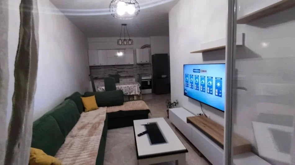 Tirane, jepet me qera apartament 2+1 Kati 7, 80 m² 500 € (Golden Park tek Spitali Amerikan 3)