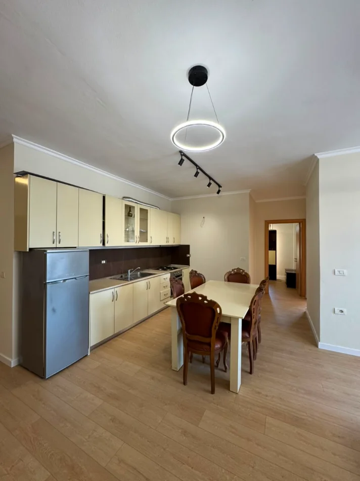 Tirane, shitet apartament 2+1+Ballkon Kati 7, 114 m² 155.000 €
