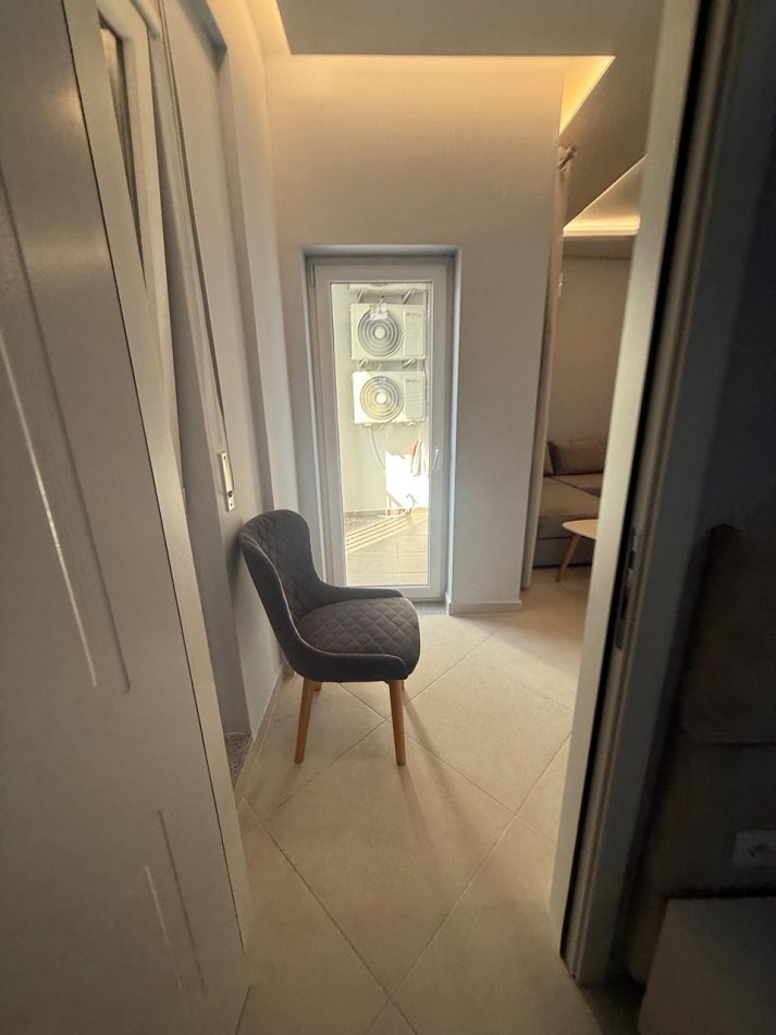Tirane, jepet me qera apartament 1+1+Ballkon Kati 7, 60 m² 400 € (Rruga 5 Maji)