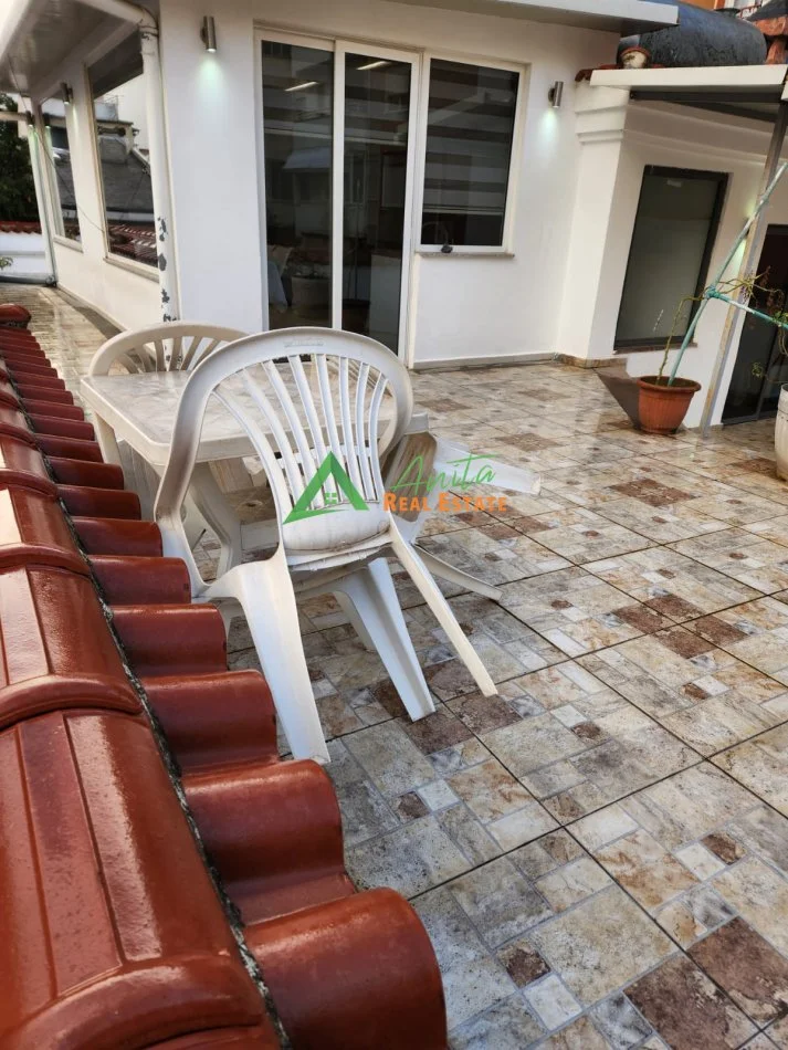 Tirane, jepet me qera apartament 2+1+Ballkon Kati 3, 75 m² (Rruga Bill Klinton)