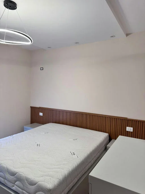 Tirane, jepet me qera apartament 1+1 , 60 m² 470 € (Rruga ''Hasan Vogli")