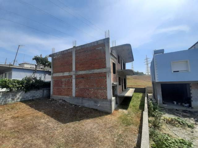 Durres, shitet Vile Kati 2, 300 m² 65.000 Euro